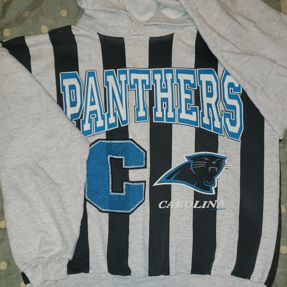 *Vintage* Carolina Panthers Hoodie!🏈